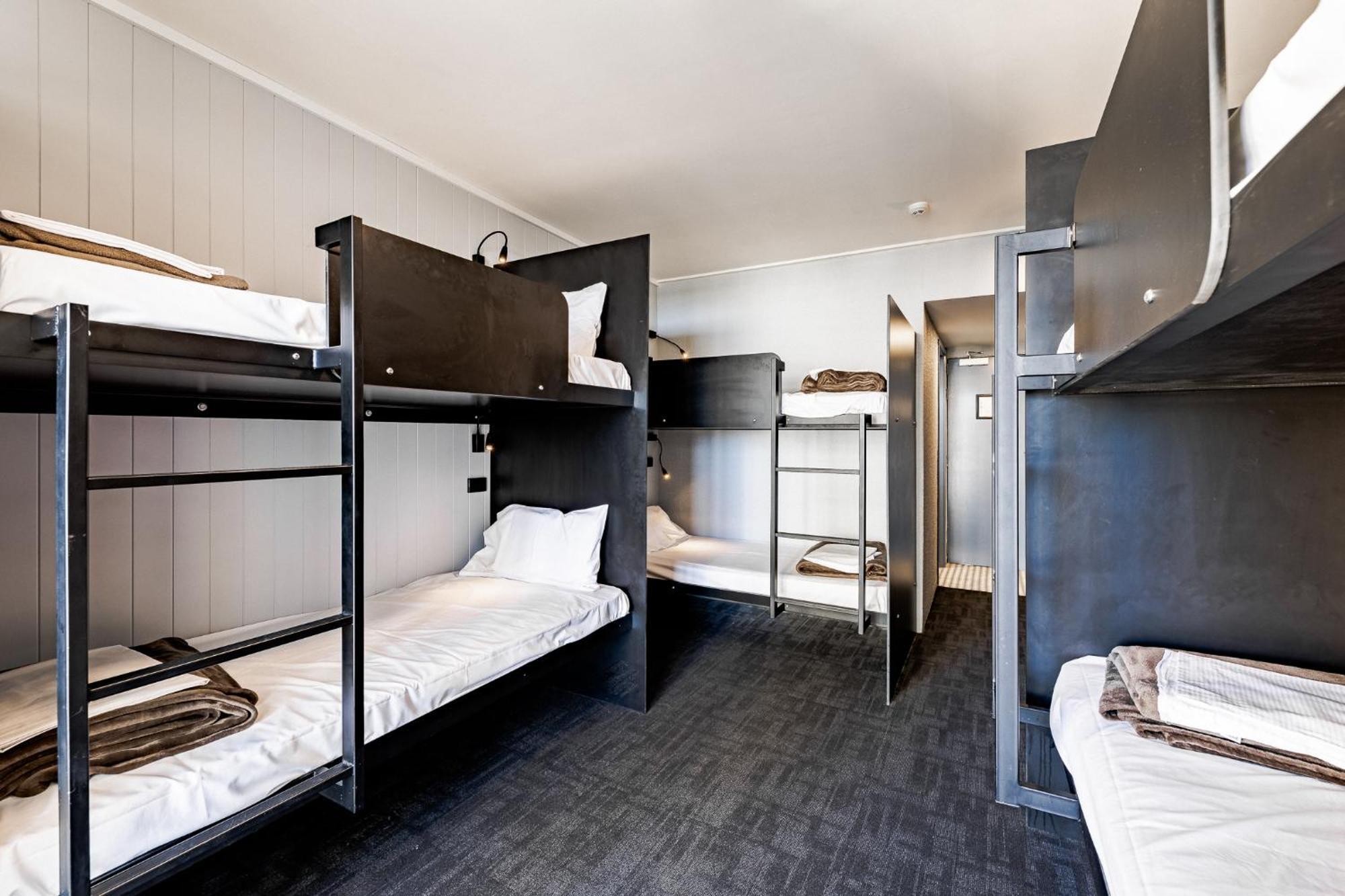 Bunk Surfers Paradise International Backpacker Hostel (Adults Only) Gold Coast Eksteriør bilde