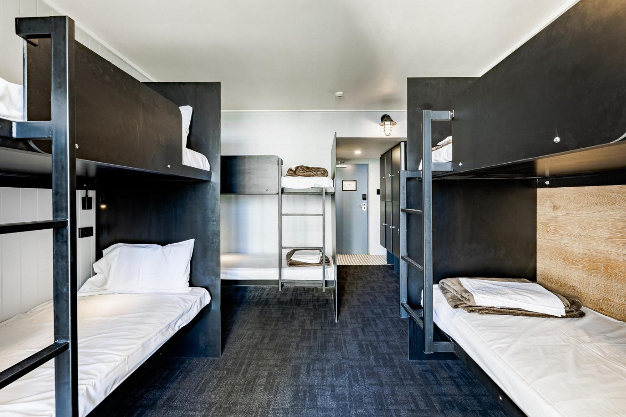Bunk Surfers Paradise International Backpacker Hostel (Adults Only) Gold Coast Eksteriør bilde