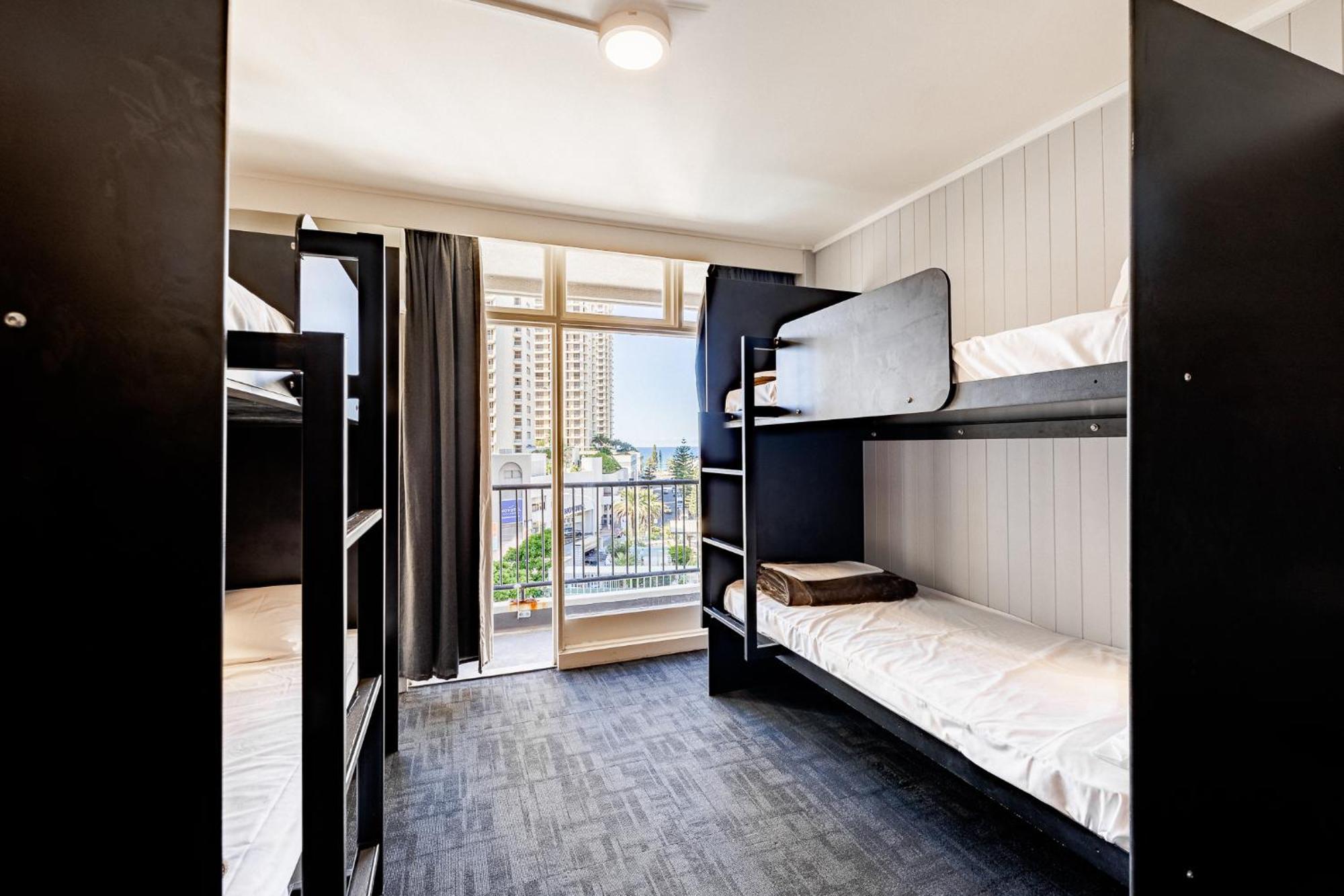 Bunk Surfers Paradise International Backpacker Hostel (Adults Only) Gold Coast Eksteriør bilde