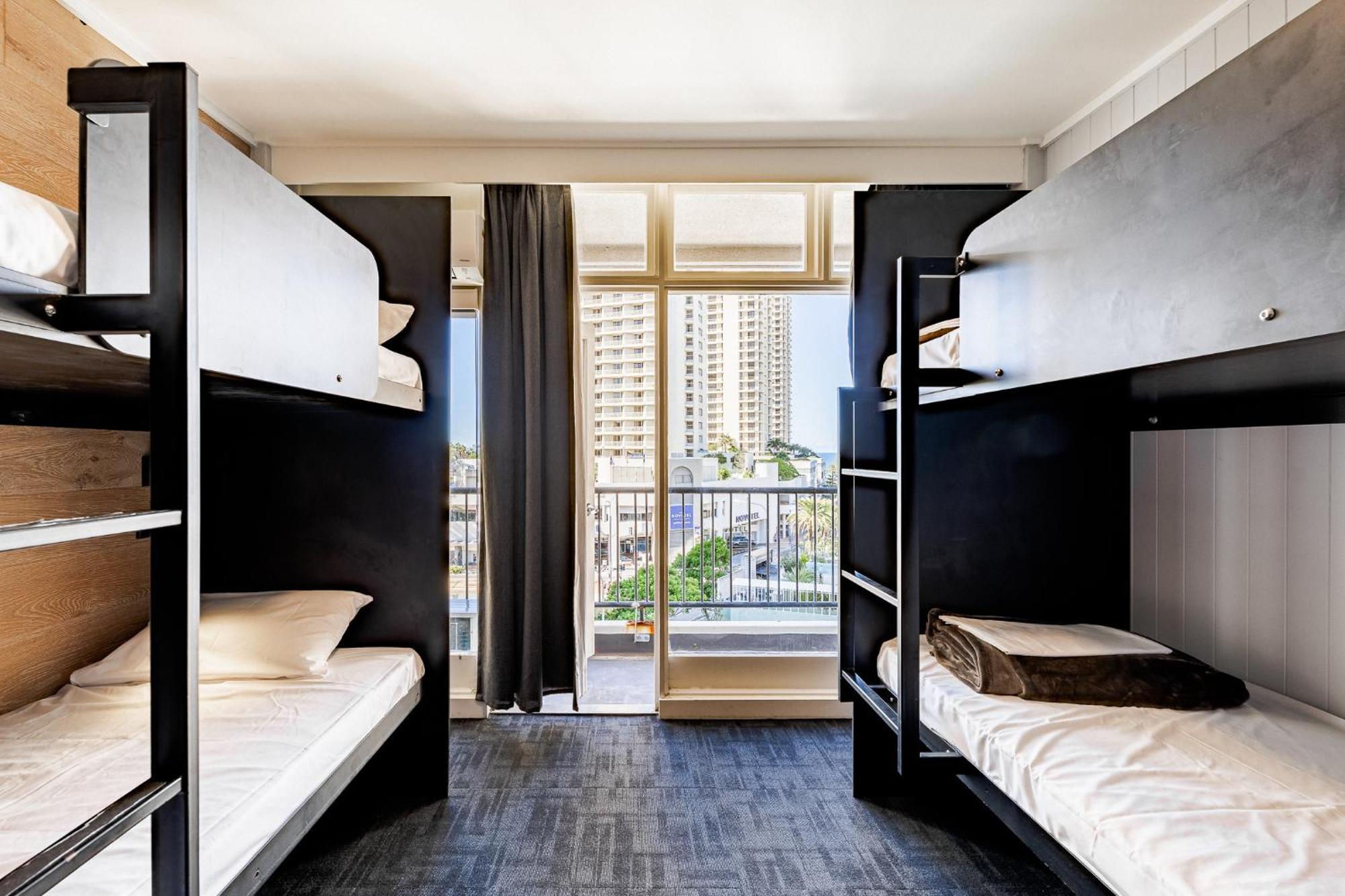 Bunk Surfers Paradise International Backpacker Hostel (Adults Only) Gold Coast Eksteriør bilde