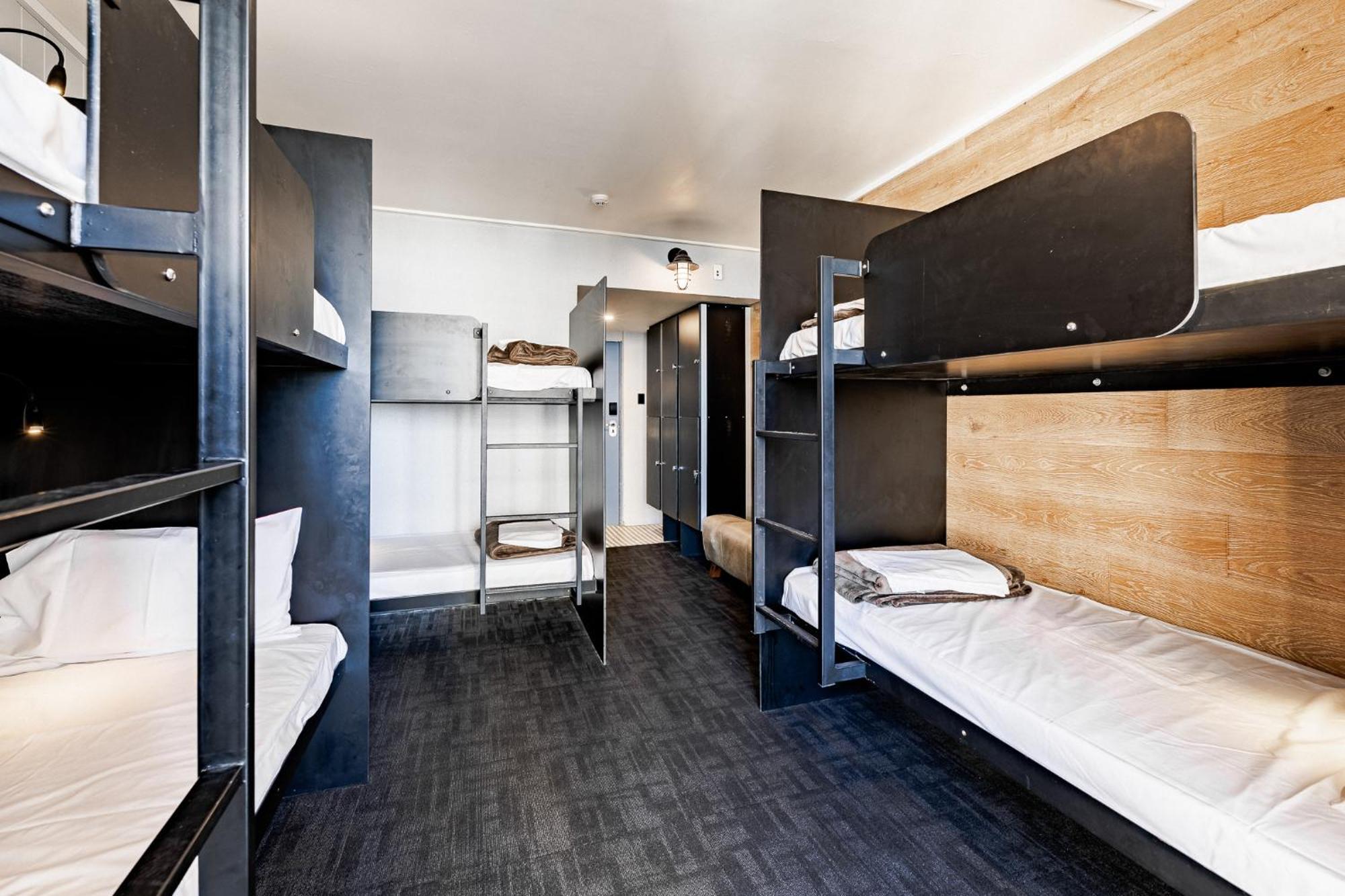 Bunk Surfers Paradise International Backpacker Hostel (Adults Only) Gold Coast Eksteriør bilde