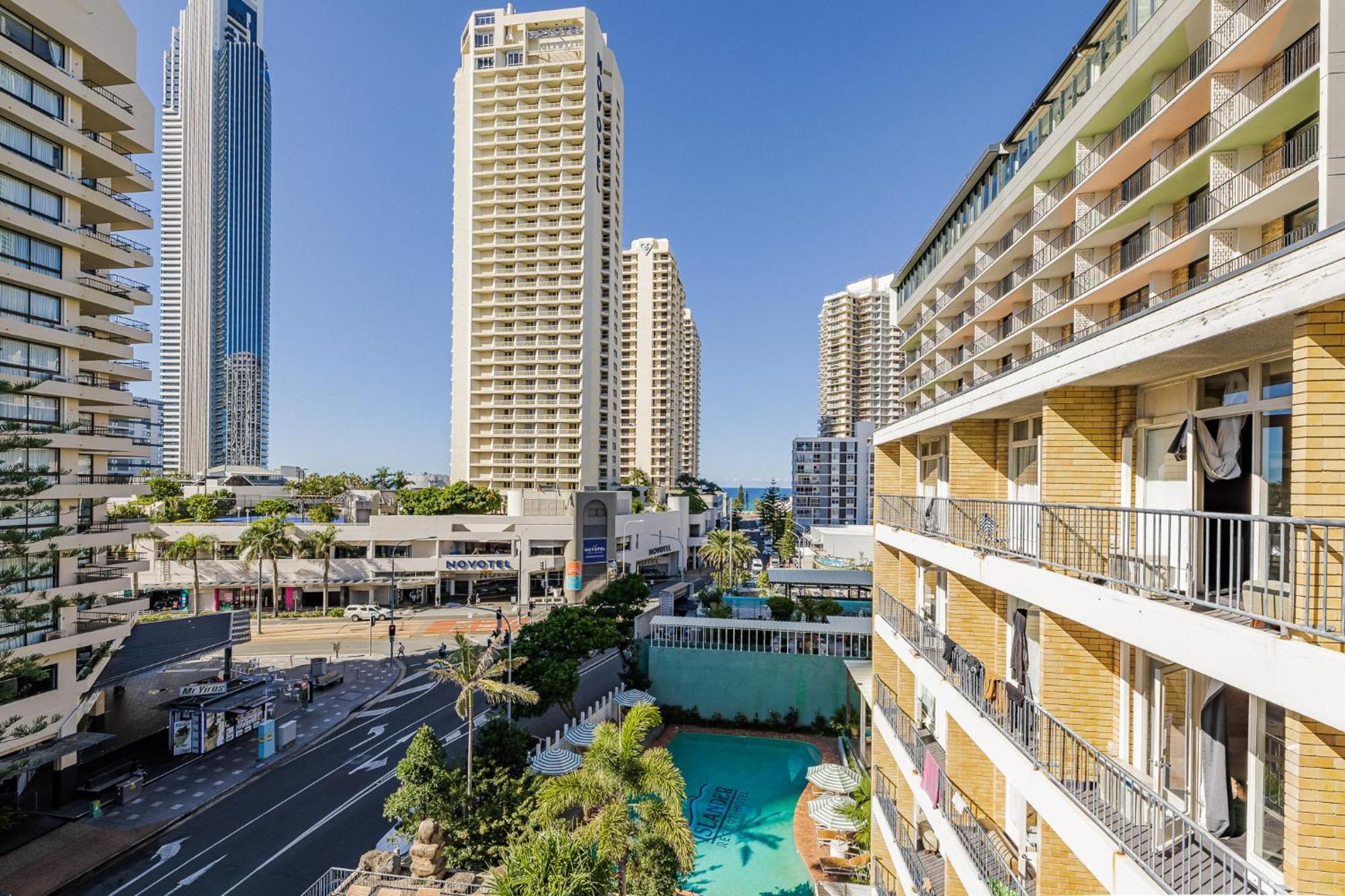 Bunk Surfers Paradise International Backpacker Hostel (Adults Only) Gold Coast Eksteriør bilde