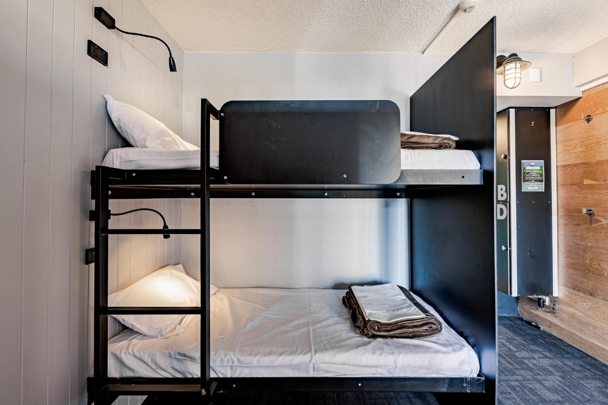 Bunk Surfers Paradise International Backpacker Hostel (Adults Only) Gold Coast Eksteriør bilde